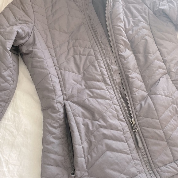 North Face midweight Jacket- Fantastic! - Picture 5 of 10